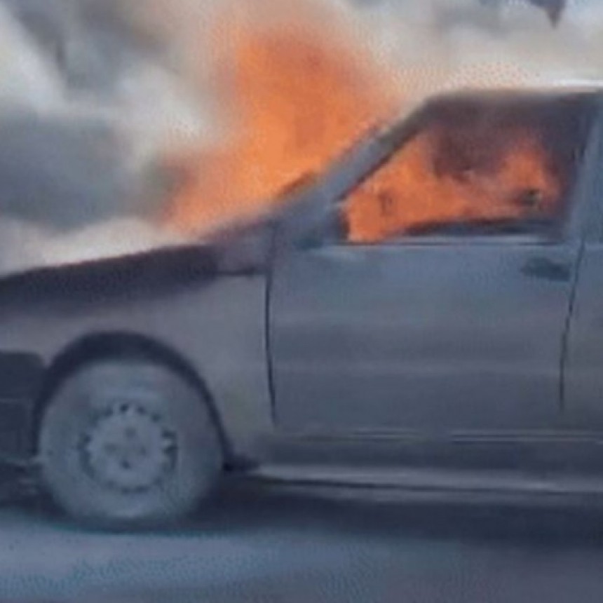 La Pampa: Se le incendió el auto cuando circulaba