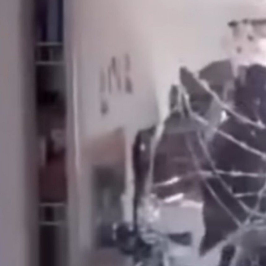 Su hijo destruyo toda la casa porque le quito el celular