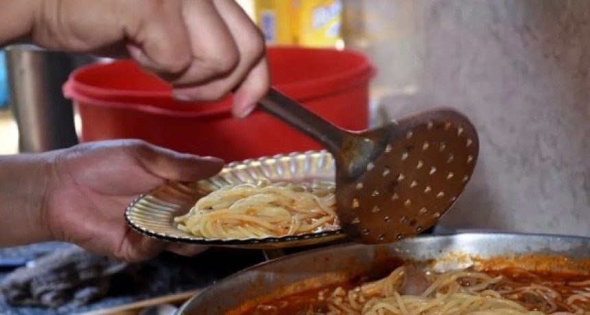 Un informe de la UCA advierte que el 15% de los argentinos que trabajan no logra alimentarse adecuadamente