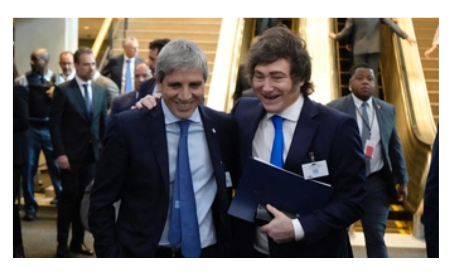 Caputo y Milei tomaron más deuda: colocaron u$s 1.000 millones en el mercado de capitales