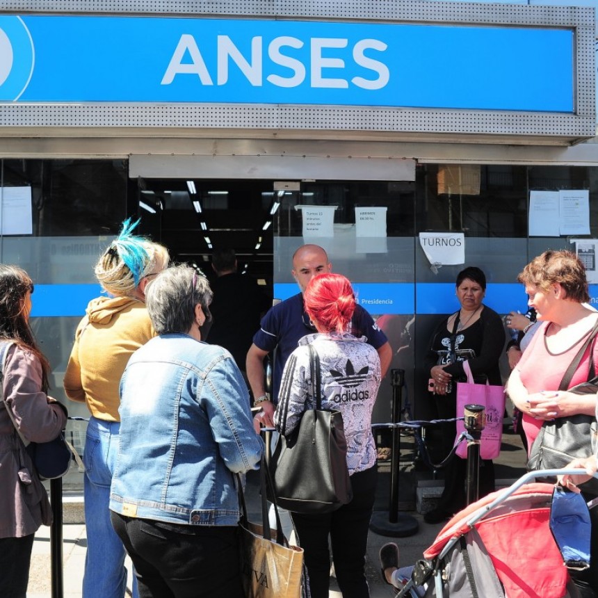 Despiden a 320 trabajadores de Anses durante la madrugada