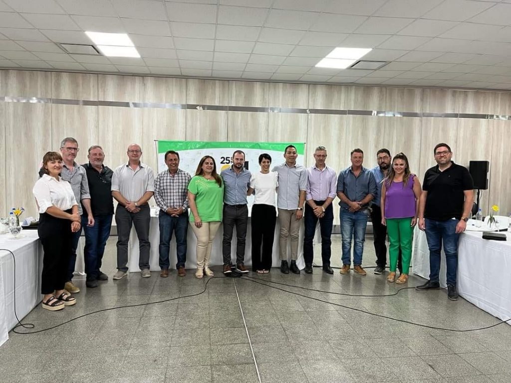 Reuni&oacute;n de intendentes pampeanos de Juntos por el cambio : Kenny, Curuchet y Sabarots ordenan  
