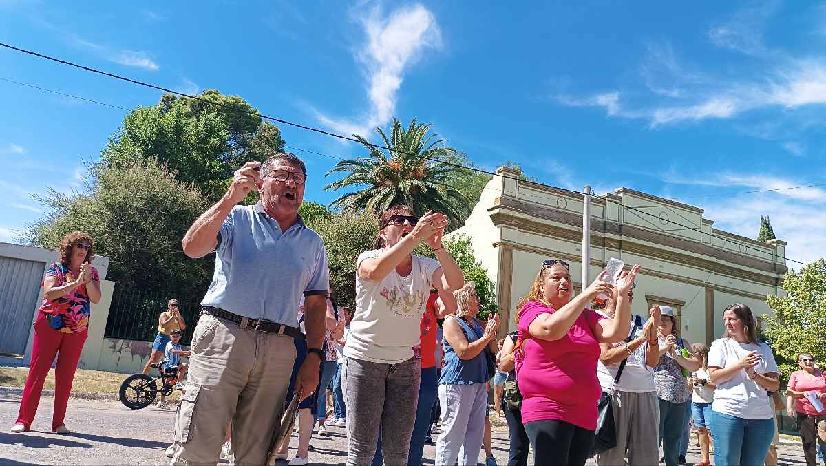 &Aacute;lbum de fotos : Manifestaci&oacute;n pac&iacute;fica contra la Cevic de Victorica. 