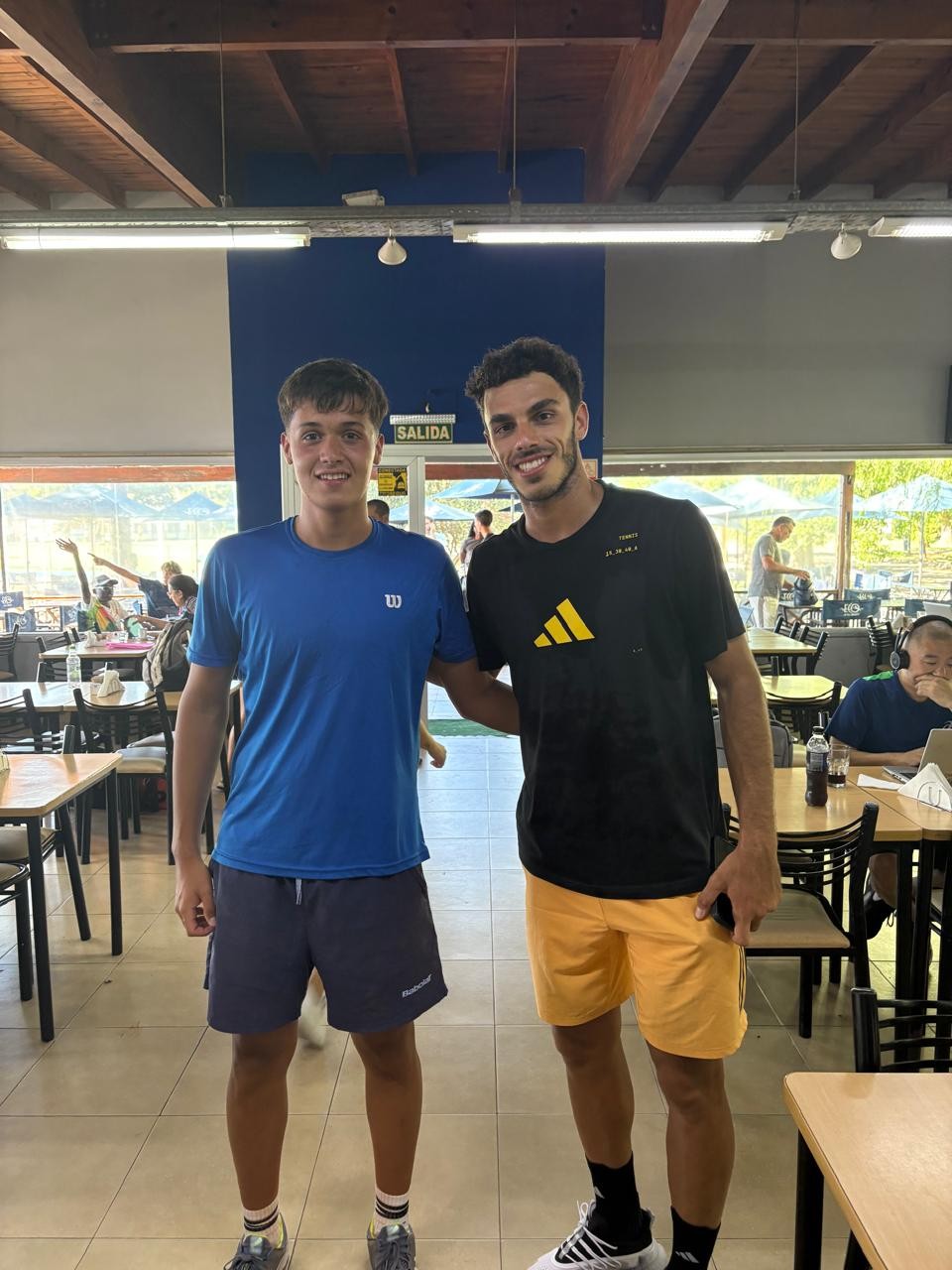 La Pampa: Integrantes de la escuela tie break08 entrenando con Francisco Cerúndolo 