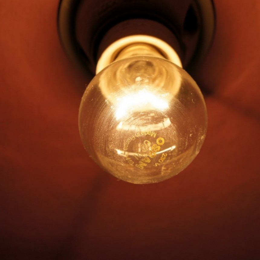 El Gobierno nacional analiza reducir topes de consumo subsidiado en las tarifas de electricidad