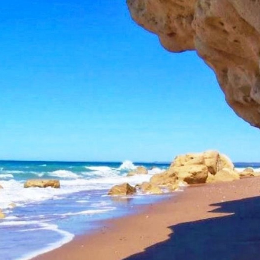 Un nene se cay&oacute; desde un acantilado de Las Grutas: se encuentra estable