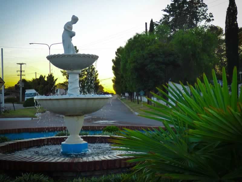 La Pampa: Solicitan no utilizar fuente de ingreso a Victorica para tomar mates o sentarse