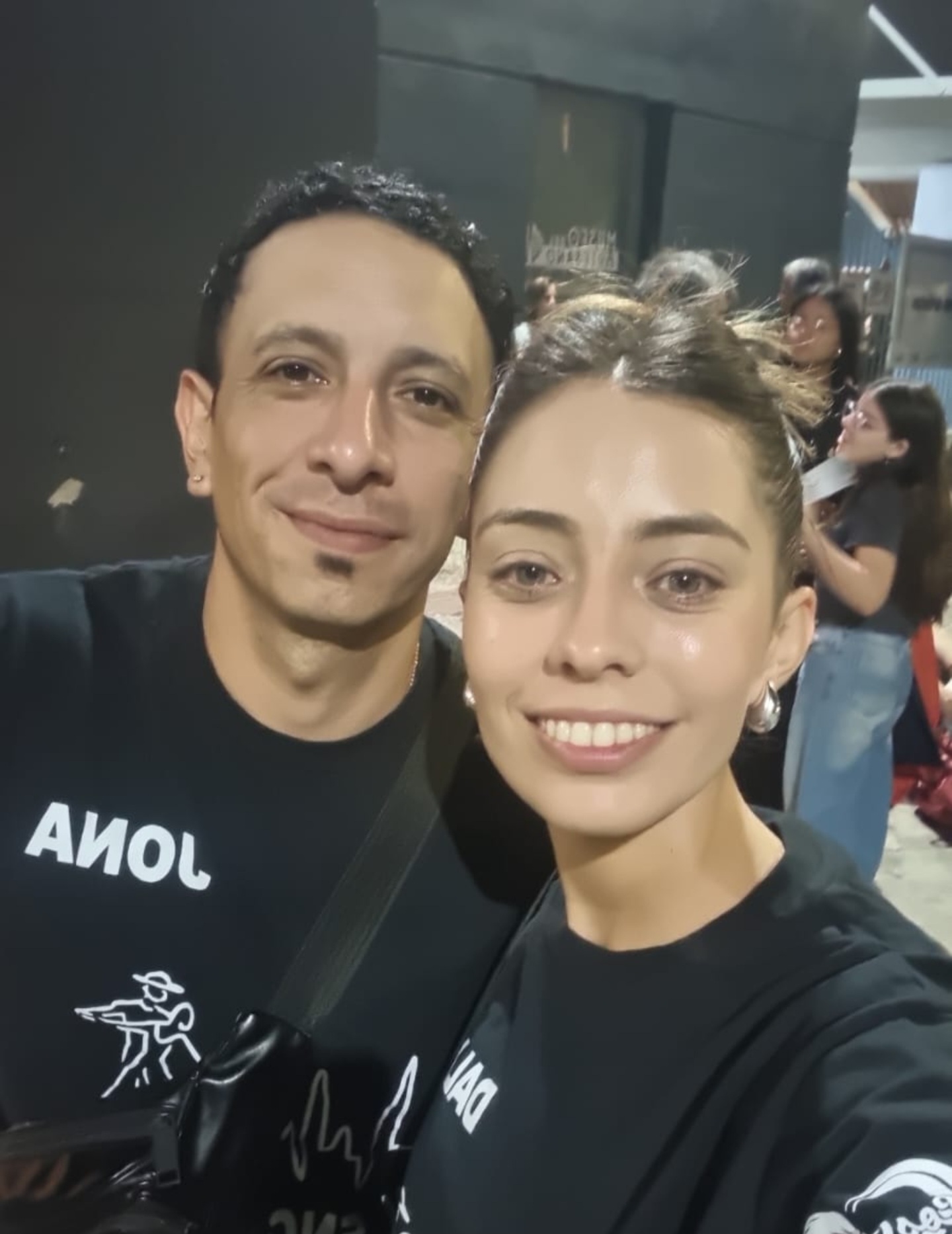 La Pampa: Bailarines victoriquenses brillaron en el escenario de Cosquin junto a Laura Gomez Weizz