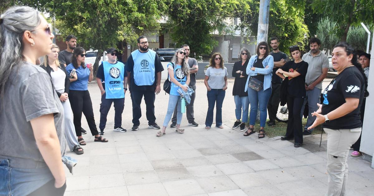 La Pampa: Estatales protestarán por el bono el 13 de enero en Casa de Gobierno 