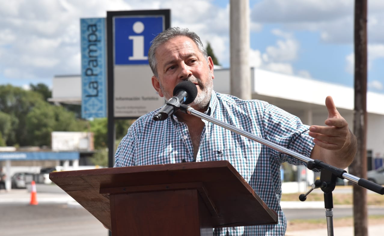 &iquest;Que opina el intendente de Victorica del presidente Milei? 