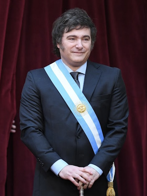Milei sufre una fuerte ca&iacute;da en su imagen     