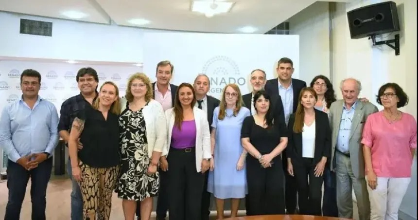 Legisladores patag&oacute;nicos defendieron sus provincias... &ldquo;Tel&eacute;fono para algunos pampeanos... &ldquo;