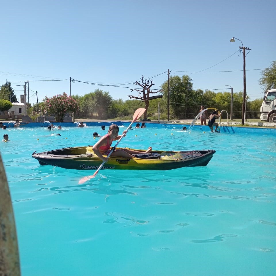 La Pampa: Finalizo el provida en Luan Toro y los niños disfrutaron de una actividad en kayak