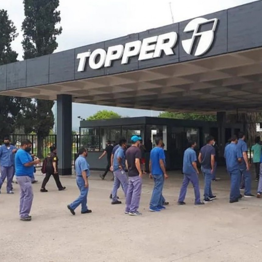 Topper anunci&oacute; despidos en su planta de Tucum&aacute;n y se expande la crisis en la industria del calzado