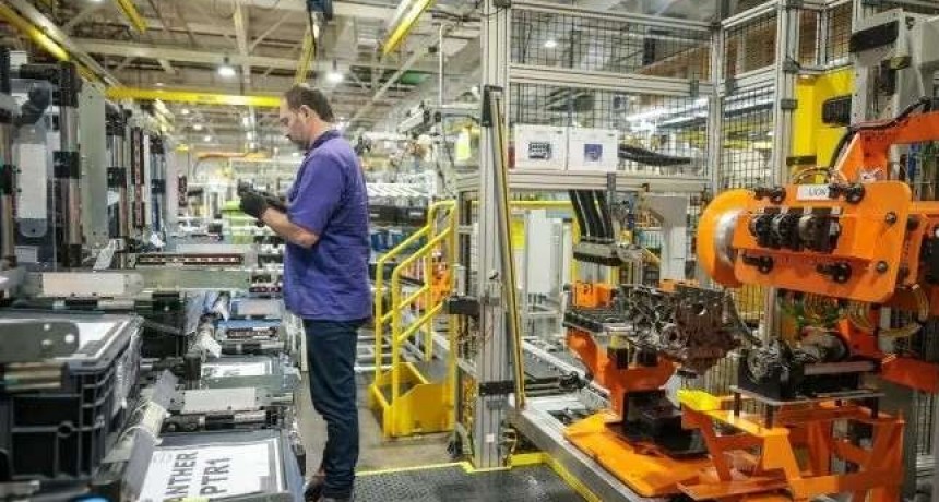 La econom&iacute;a se contrajo 1,8% en 2024, el primer a&ntilde;o del gobierno de Javier Milei