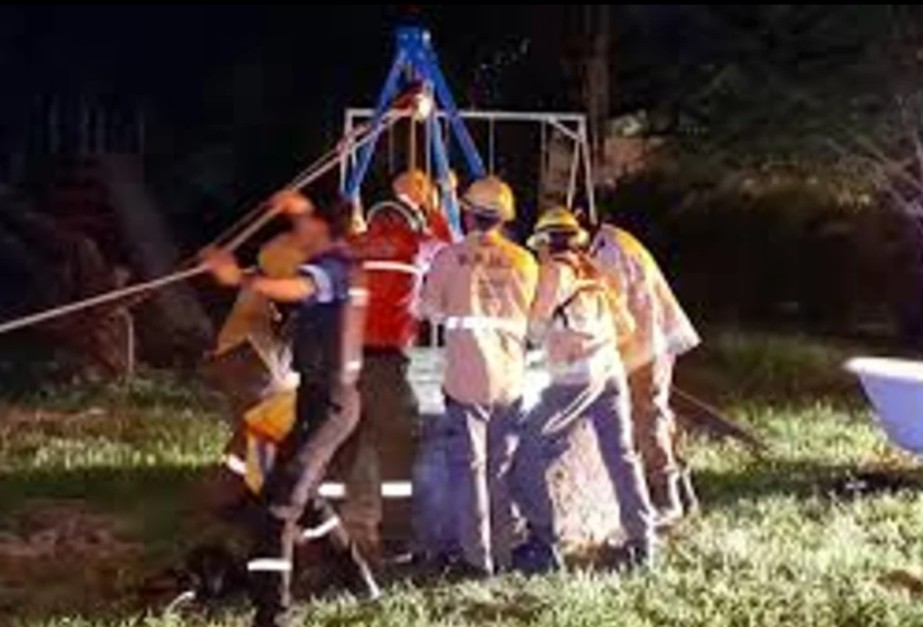 Un hombre se lanzó dentro un aljibe para salvar a su hija