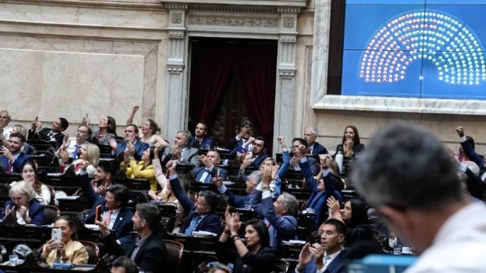 Diputados aprobó la reforma laboral en una sesión tensa y marcada por escándalos
