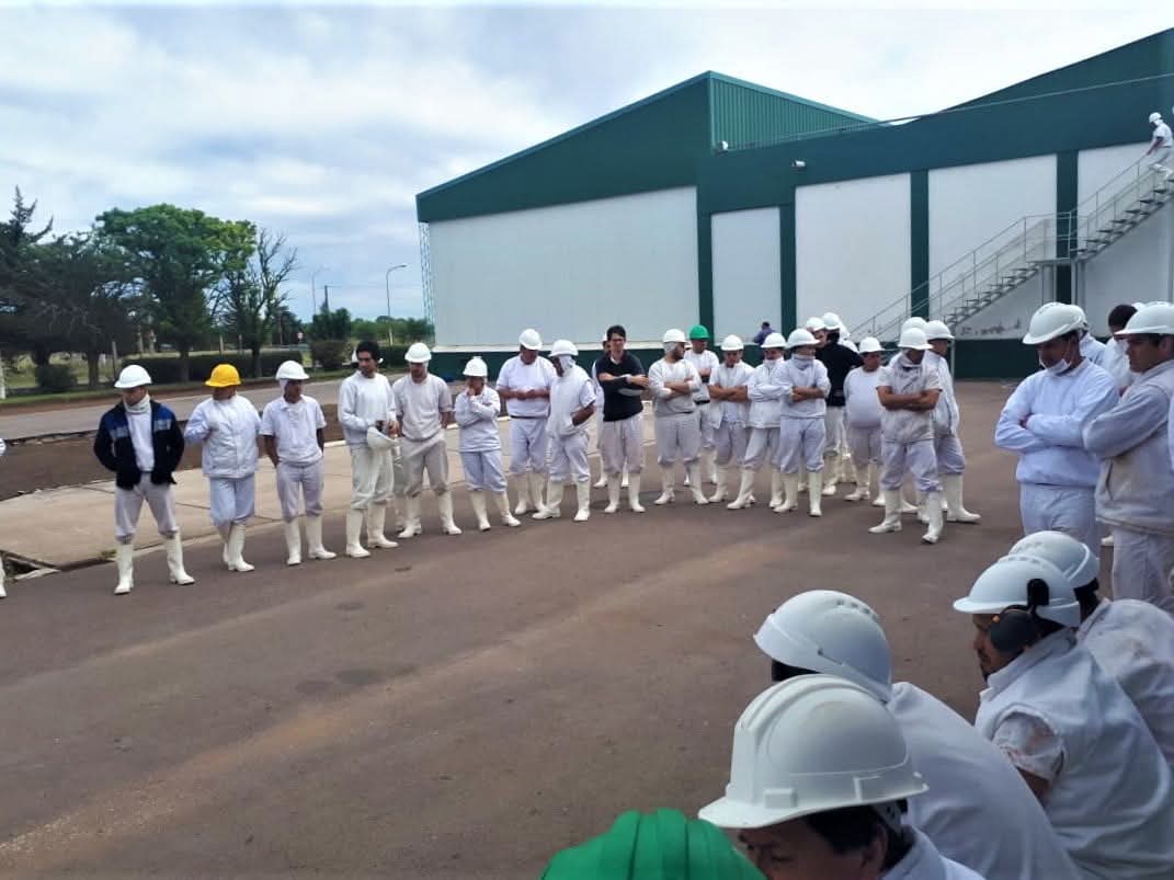 La Pampa:Echaron 200 trabajadores del frigorífico de Trenel y ya no faenan 