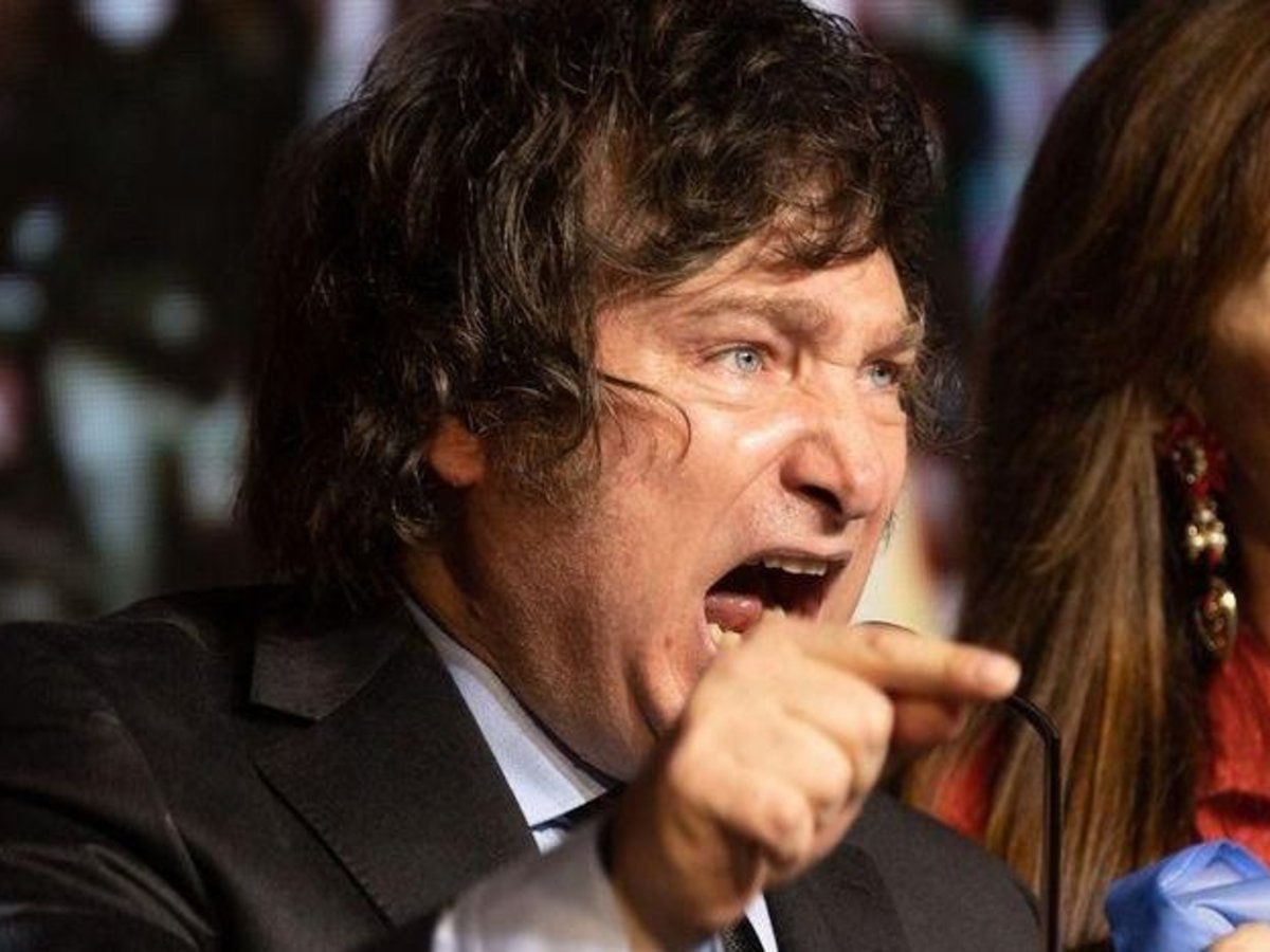 Milei se dio cuenta que tiene a la casta en sus filas : &ldquo;re caliente&rdquo; por el aumento de las dietas y orden&oacute; dar marcha atr&aacute;s