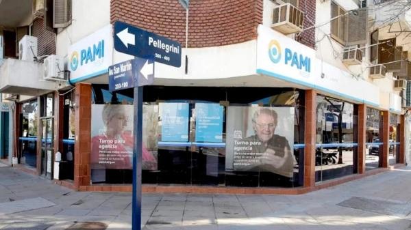 La Pampa: &Oacute;pticos eval&uacute;an cortar el servicio al PAMI por una deuda de tres meses