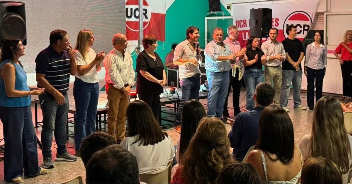 La Pampa: Berhongaray asumi&oacute; como Presidente de la UCR y habl&oacute; de unidad con Kenny a su lado