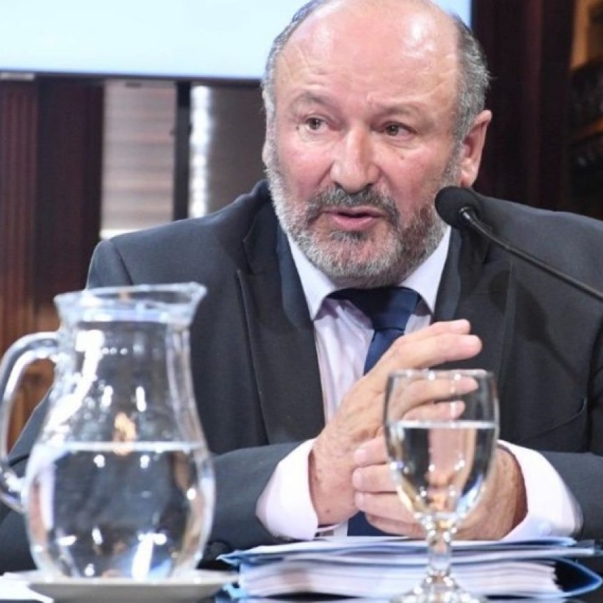 El senador nacional Daniel Kroneberger renunci&oacute; al aumento salarial dispuesto por decreto