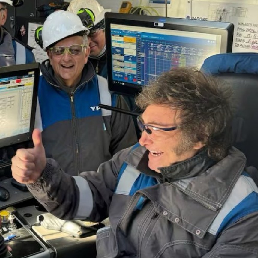 &ldquo;Pas&eacute; de ser due&ntilde;a, de tener mi propia oficina y mi cafetera, a estar en el uber todo el d&iacute;a&rdquo; Empresaria textil creadora de los mamelucos YPF virales de Milei, ahora sufre la apertura de importaciones