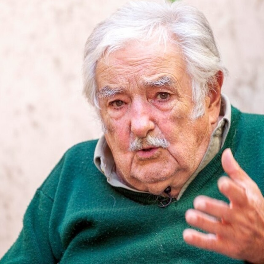 Pepe Mujica anuncio que padece un tumor en el es&oacute;fago 