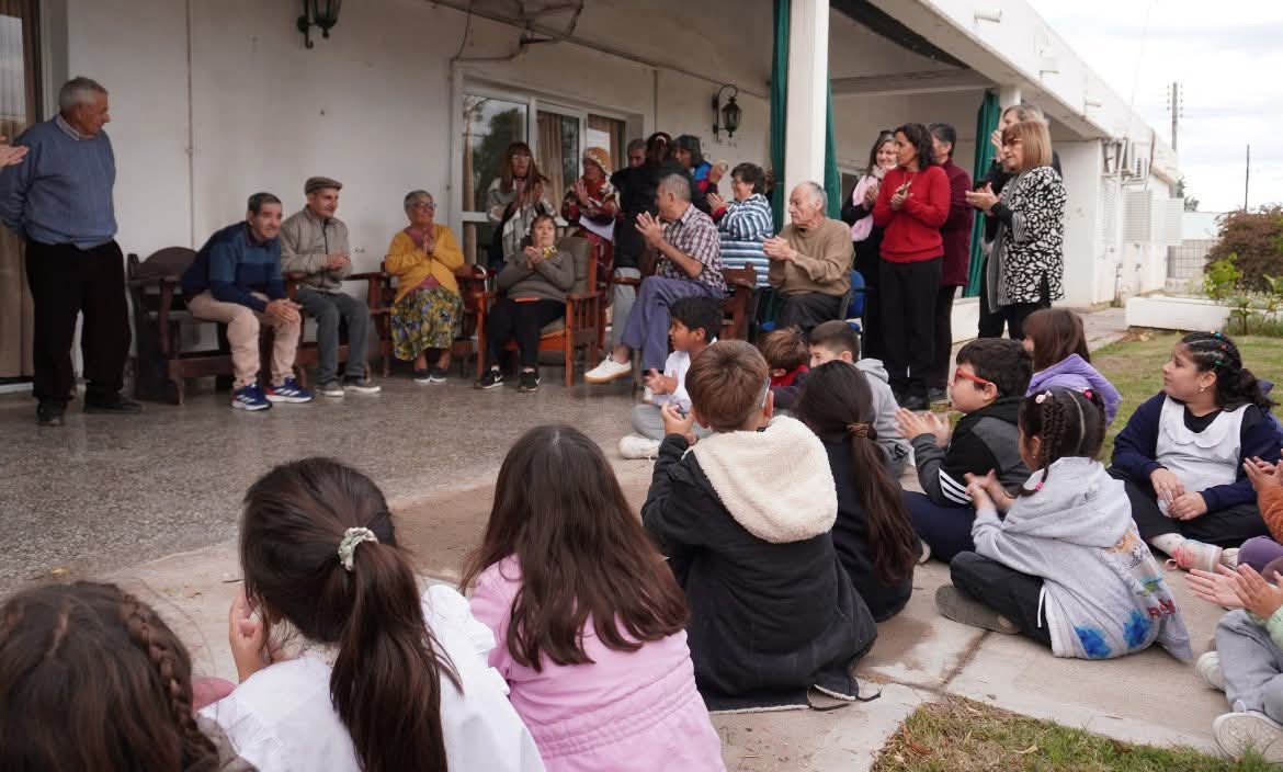 La Pampa: Residencial de adultos mayores Municipal comenz&oacute; campa&ntilde;a para juntar 900 litros de pintura exterior