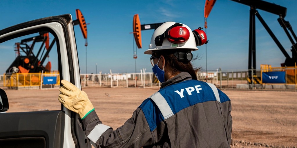 YPF aumentar&aacute; el precio de los combustibles en un 1% desde este jueves pero no se vera reflejado en los surtidores