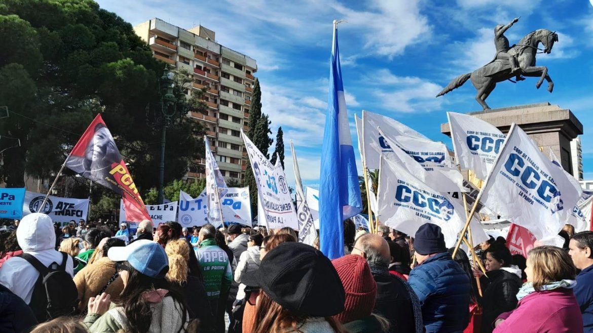 La Pampa: estatales escuchar&aacute;n una nueva propuesta y suspendieron el paro del pr&oacute;ximo lunes 10 