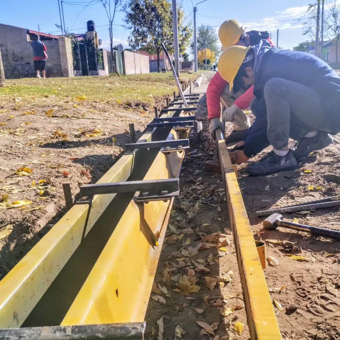 La Pampa:En Luan Toro avanzan los trabajos de ampliaci&oacute;n y readecuaci&oacute;n de cord&oacute;n cuneta