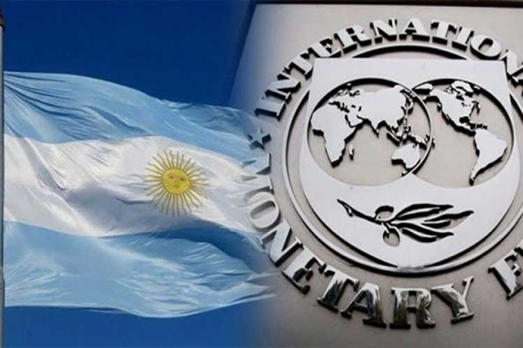 Nacionales:El FMI anticip&oacute; una inflaci&oacute;n del 140% anual