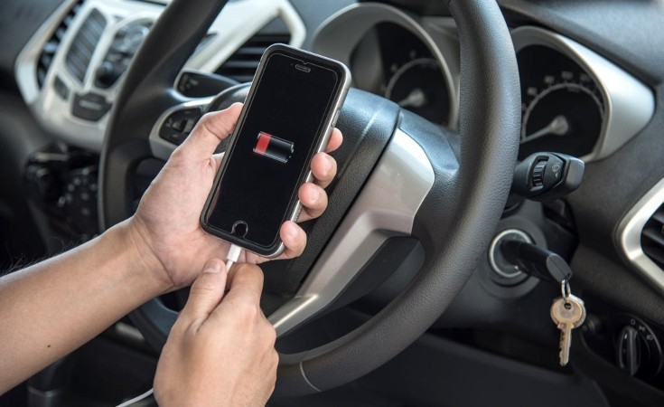 El uso del celular mientras se conduce es la principal causa de accidentes
