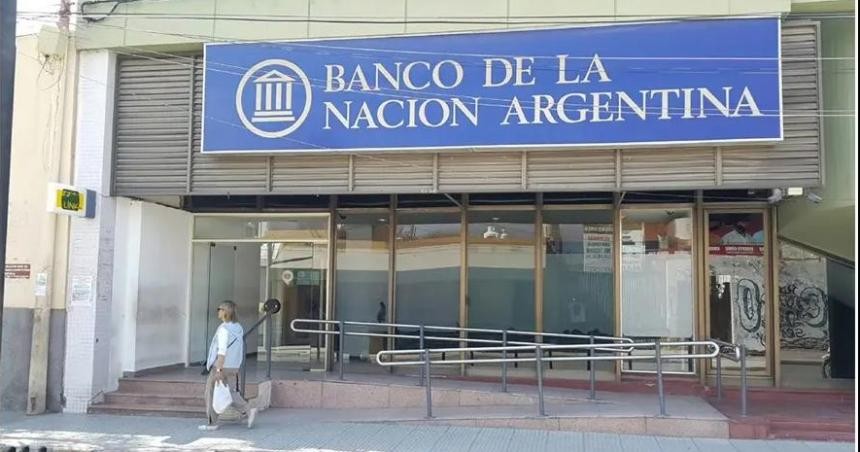 Anuncian cierre de 60 sucursales del Banco Nación