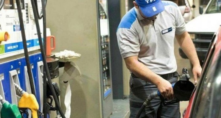 YPF lanza nuevo diagrama de precios: ser&aacute; m&aacute;s barato cargar combustible a la madrugada