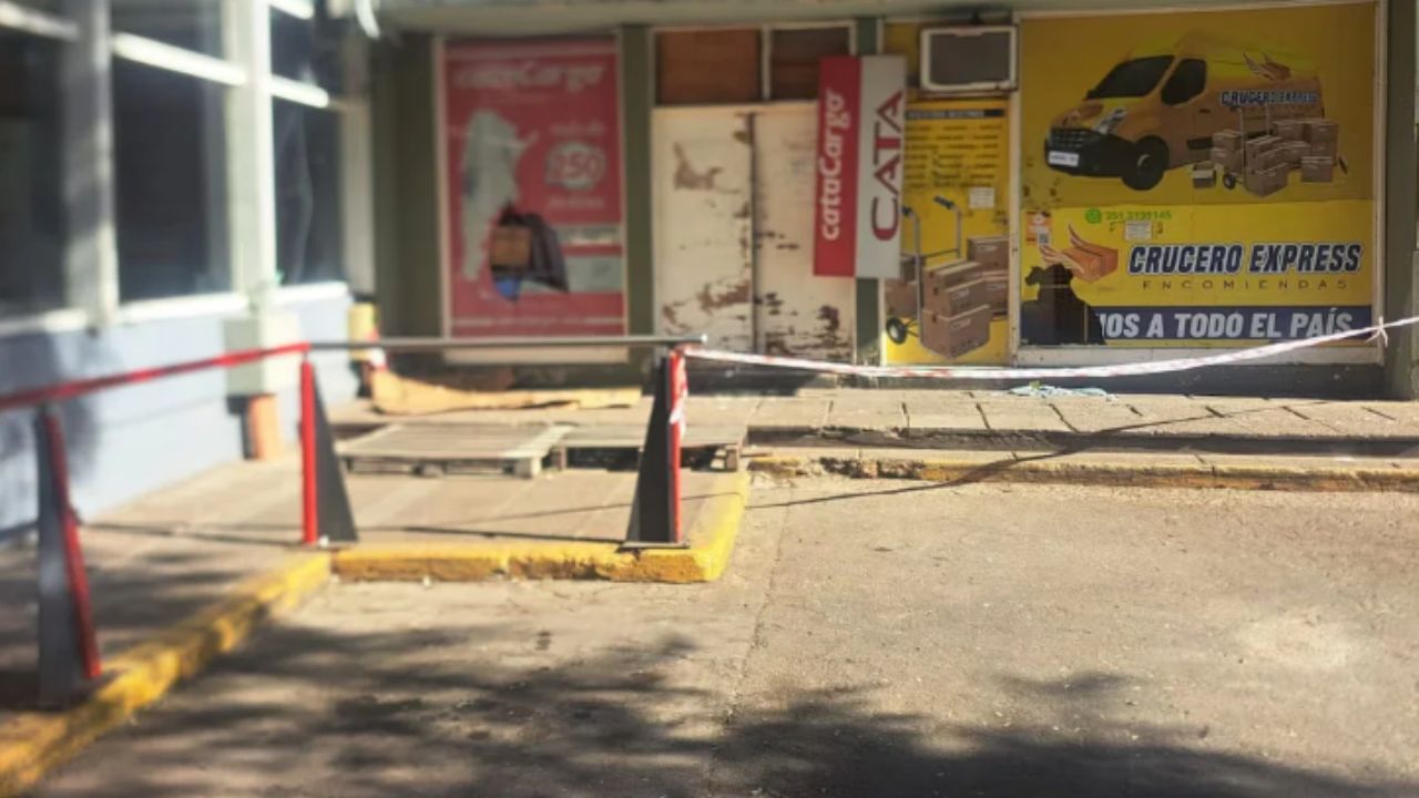 Audaz robo en la Terminal de C&oacute;rdoba: realizaron dos boquetes y robaron en locales