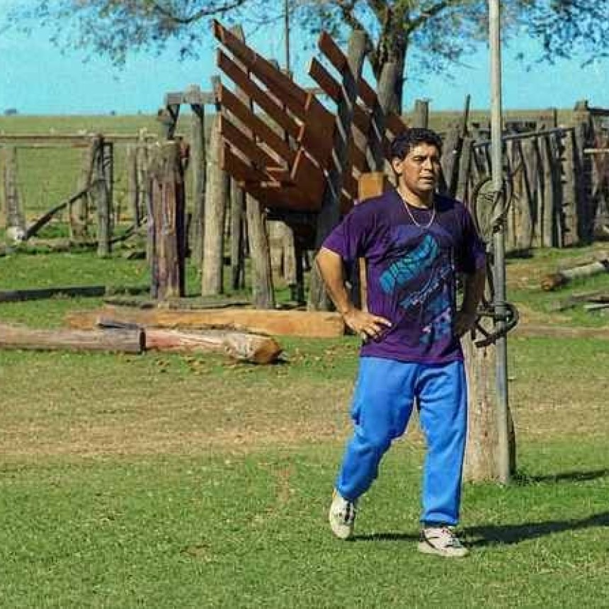 La Pampa: Proponen crear en Santa Rosa un circuito con los lugares donde entren&oacute; Maradona para el Mundial del &rsquo;94