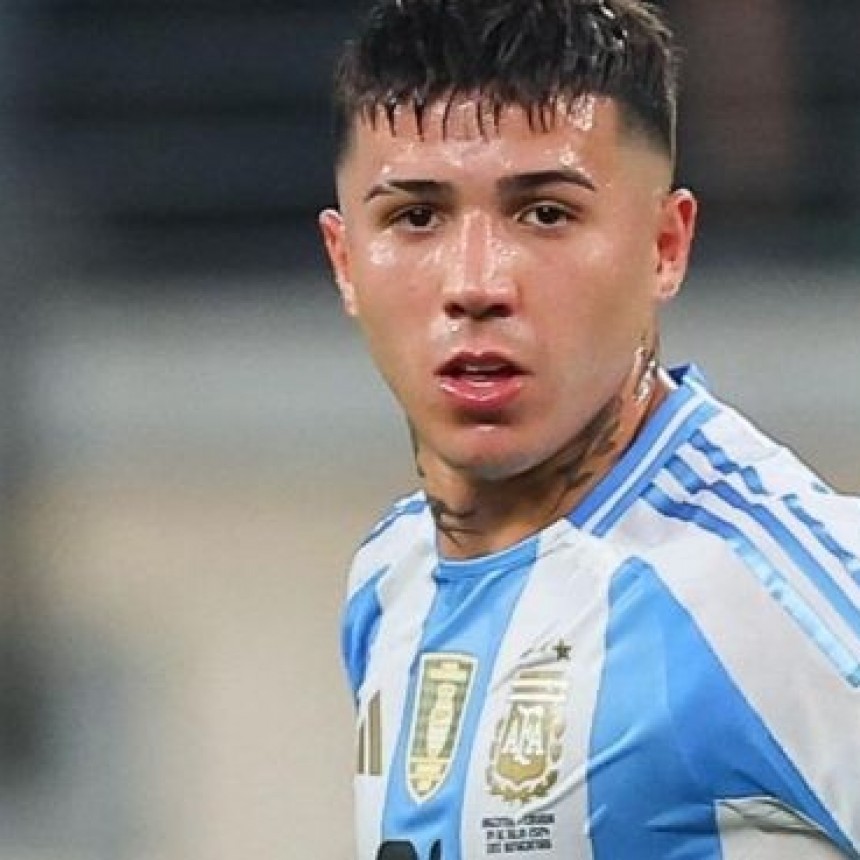 El duro castigo que podr&iacute;a recibir Enzo Fern&aacute;ndez en la Premier League por el video en los festejos de la selecci&oacute;n argentina