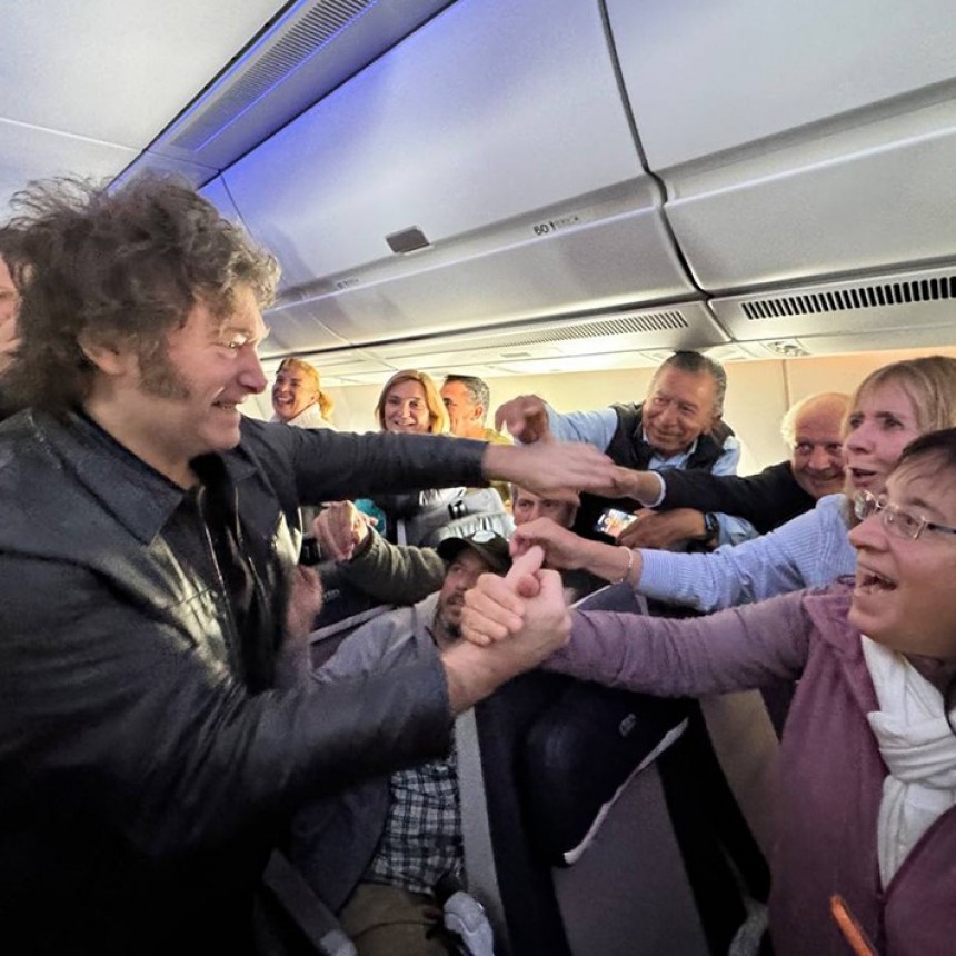 Argentina: El presidente viaja a Francia para asistir a la inauguracion de los JJ.OO. y reunirse con Macron