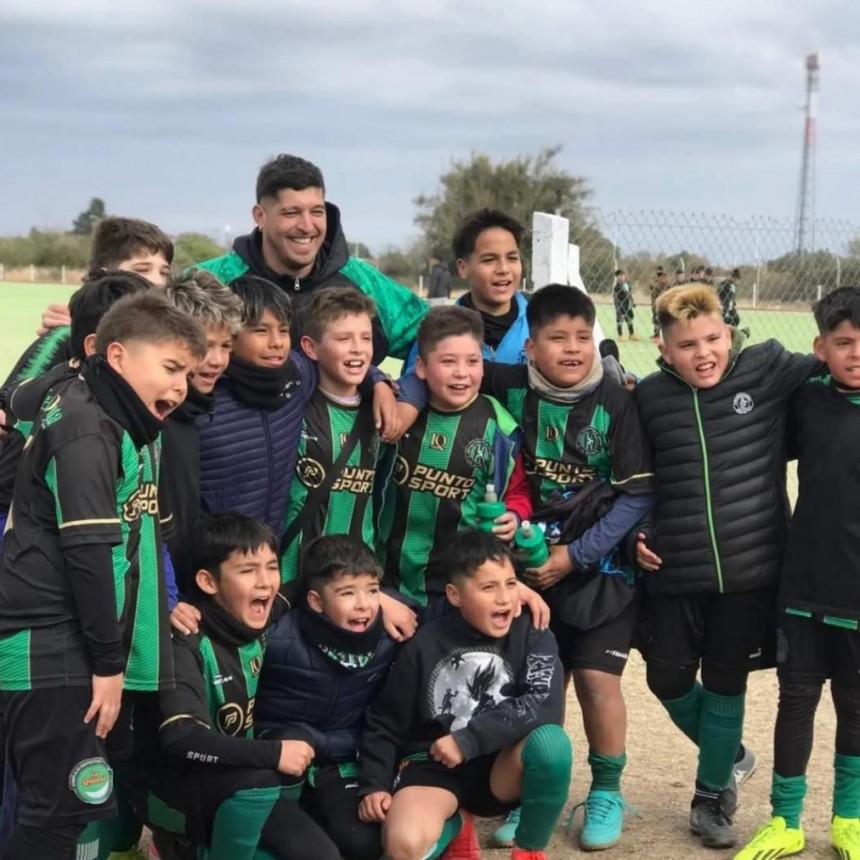 La Pampa: Que viva el futbol! El complejo deportiva La Quinta de Victorica viajo al Mundialito en San Luis 