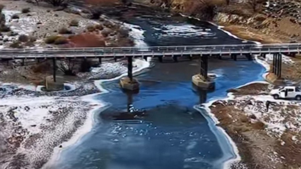 Con 16 grados bajo cero, se congel&oacute; el r&iacute;o Pichileufu en R&iacute;o Negro