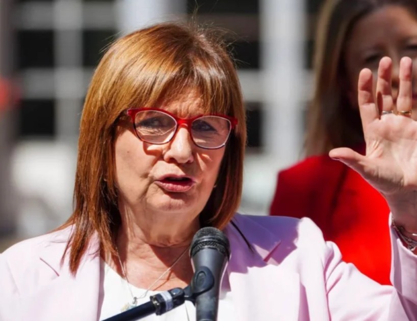 Bullrich apunt&oacute; contra la oposici&oacute;n y la acus&oacute; de usar el Mundial "para hacer campa&ntilde;a anti-reelecci&oacute;n"
