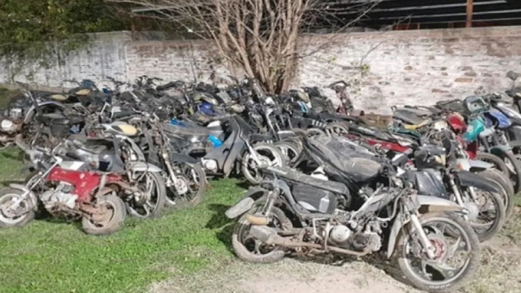 La Pampa: Intendente Alvear inici&oacute; el proceso para compactar m&aacute;s de 130 veh&iacute;culos retenidos