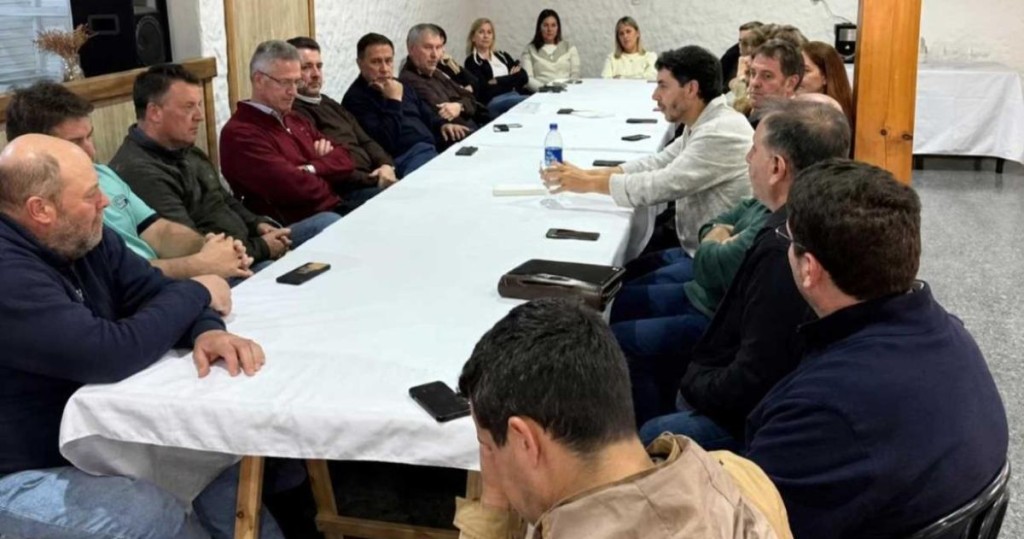 La Pampa: Con Hugo Kenny presente Intendentes de la UCR cerraron filas detr&aacute;s de Berhongaray