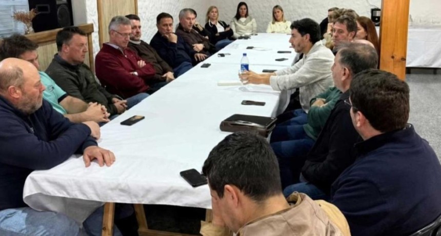 La Pampa: Con Hugo Kenny presente Intendentes de la UCR cerraron filas detr&aacute;s de Berhongaray