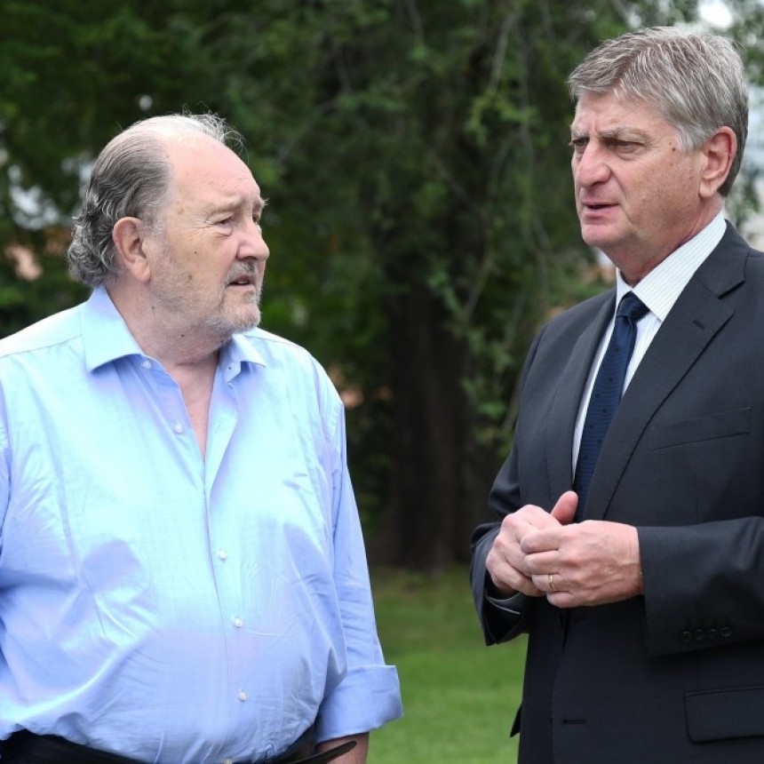 La Pampa: Desde sus redes sociales, Carlos Verna reaparece y fija posici&oacute;n 