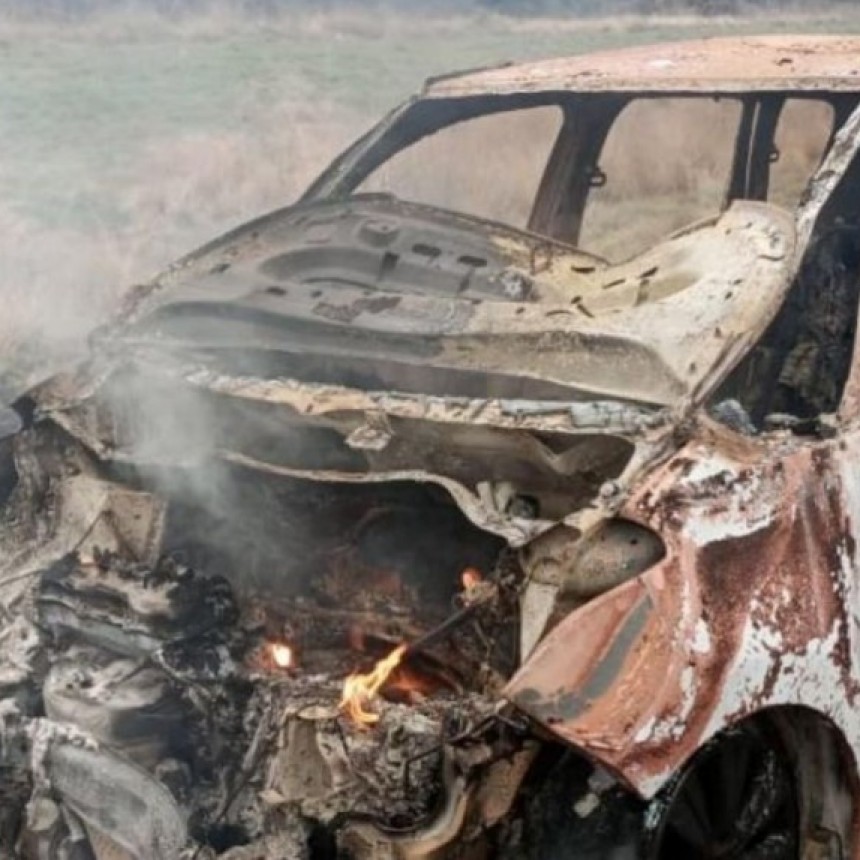 La Pampa:Choc&oacute; un jabal&iacute; en plena Ruta 14 y se le quem&oacute; el auto por completo