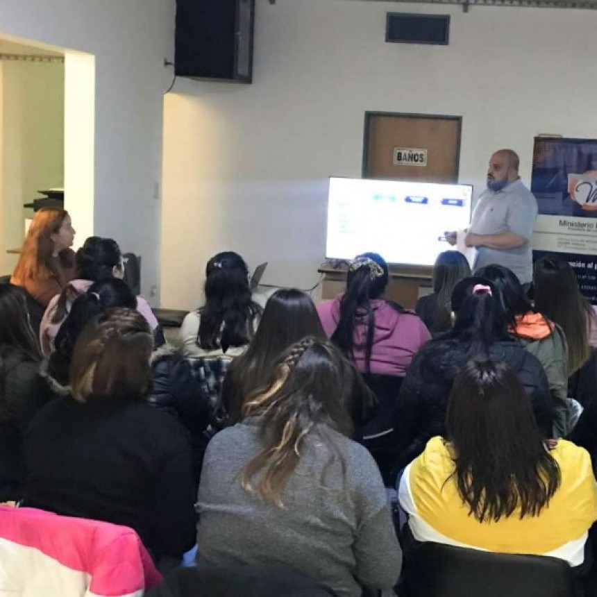 La Pampa:estudiantes de Formaci&oacute;n Docente asistieron a una charla en el Ministerio P&uacute;blico Fiscal 