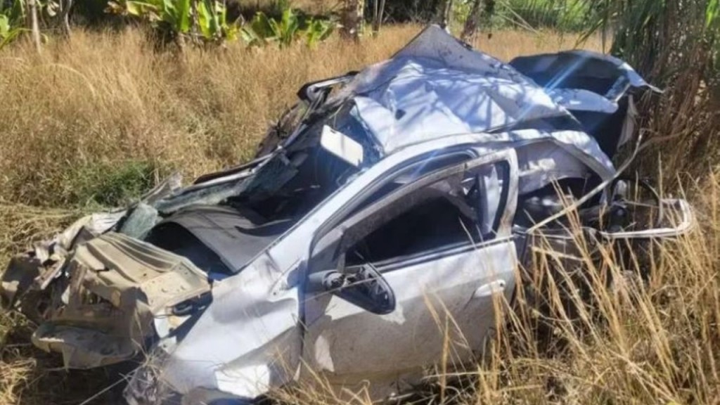 Tenían relaciones arriba del auto, cayeron de un acantilado y murieron en el acto
